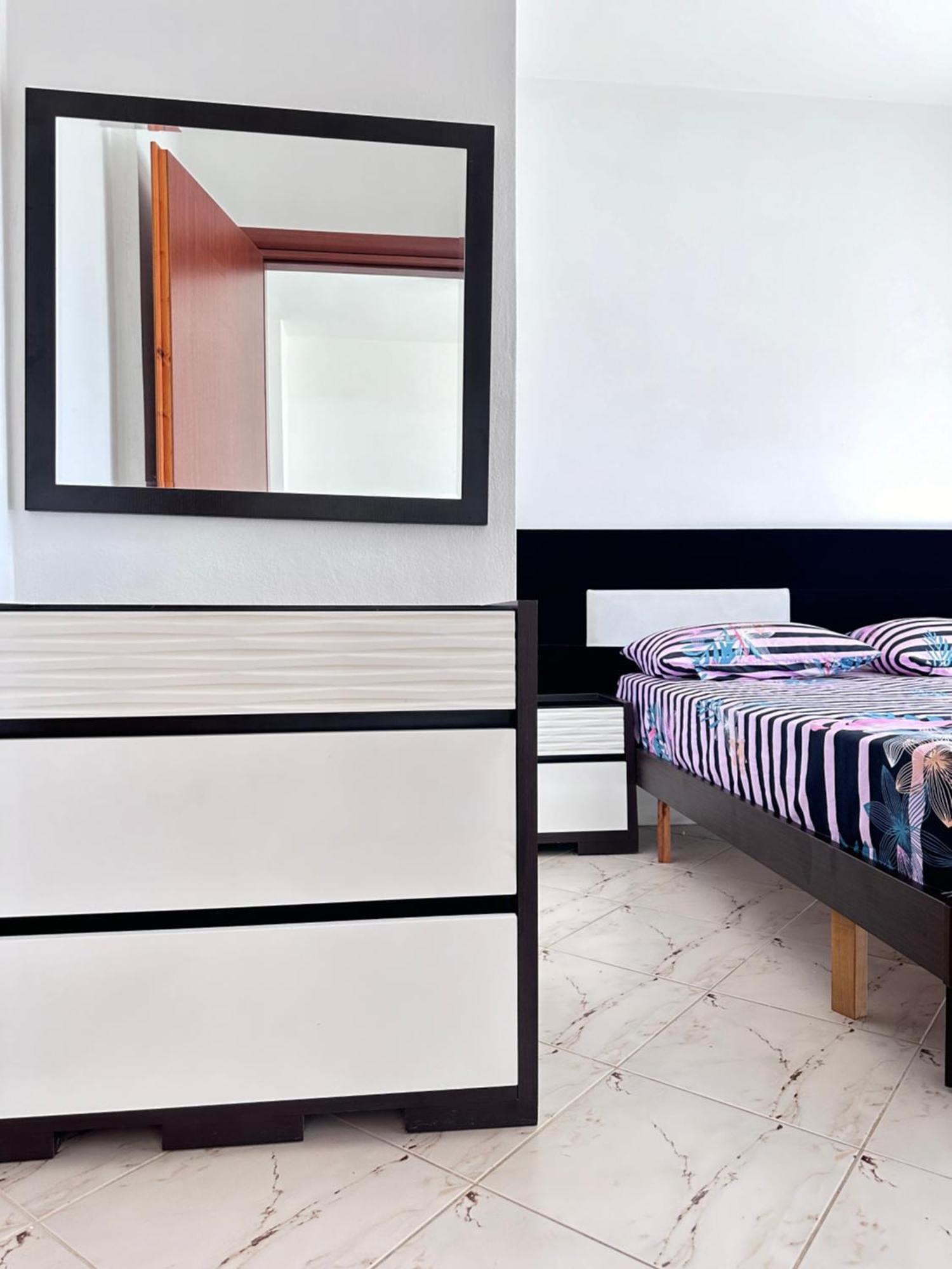 Tini Sea View Apartment Sarandë 外观 照片